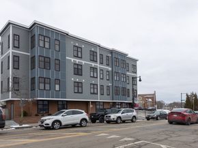 1721 Centre St 402, Boston MA 02132