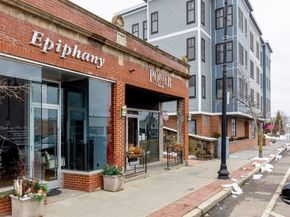 1721 Centre St 402, Boston MA 02132