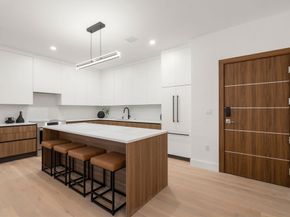16 Stearns 207, Wellesley MA 02482