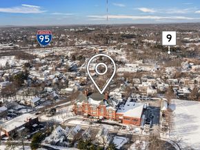 51 Pettee St 31, Newton MA 02464