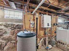 469 Loring Ave, Salem MA 01970