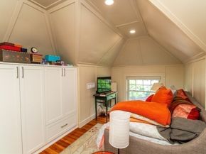 27 Richwood St, Boston MA 02132