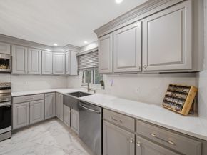 24 Juniper Dr, Saugus MA 01906