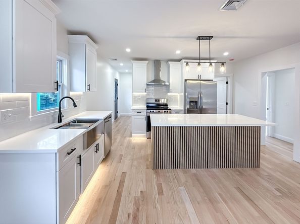 23 Murray Hill Rd, Medford MA 02155