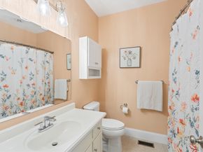 4 Hawthorne Path 4, Milford MA 01757