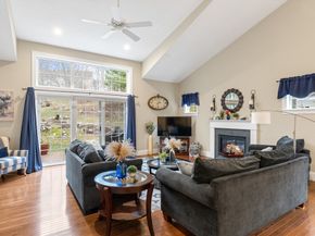 4 Hawthorne Path 4, Milford MA 01757