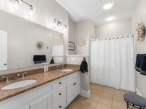 4 Hawthorne Path 4, Milford MA 01757