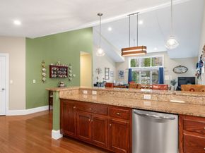 4 Hawthorne Path 4, Milford MA 01757
