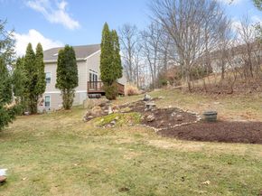 4 Hawthorne Path 4, Milford MA 01757