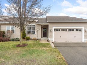 4 Hawthorne Path 4, Milford MA 01757