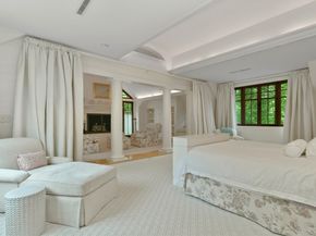 15 Claridge Drive, Weston MA 02493