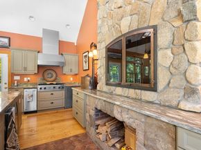 2 Langlee Rd, Hingham MA 02043