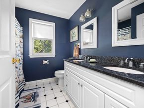 2 Langlee Rd, Hingham MA 02043