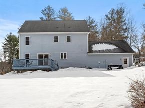 278 Oakham Rd, Barre MA 01005