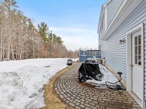 278 Oakham Rd, Barre MA 01005