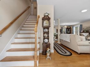 278 Oakham Rd, Barre MA 01005