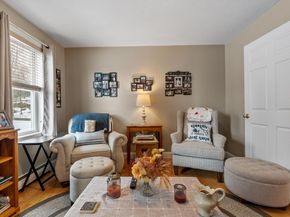 278 Oakham Rd, Barre MA 01005