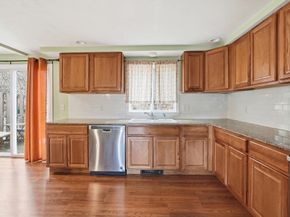 5 Swan Ave B, Worcester MA 01602