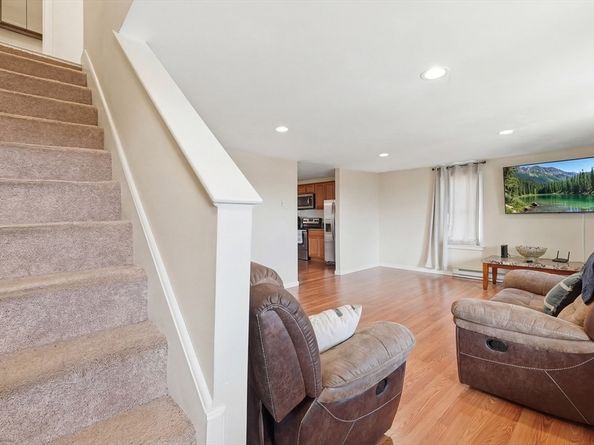 5 Swan Ave B, Worcester MA 01602