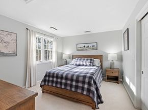 202 Torrey Ln Ext 202, Holden MA 01520