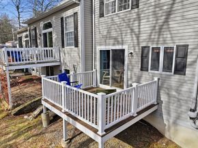 202 Torrey Ln Ext 202, Holden MA 01520