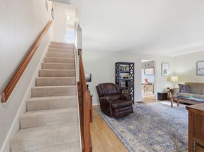 202 Torrey Ln Ext 202, Holden MA 01520