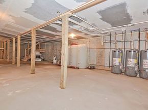 35 Ellington St, Boston MA 02121