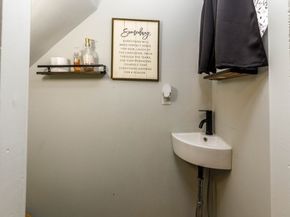 33 Henry Street, Fitchburg MA 01420