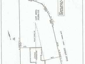 85 East St, Uxbridge MA 01569