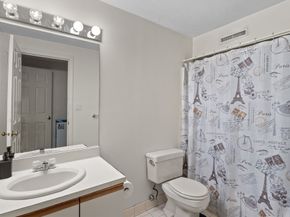 27 Lebeaux Dr 27, Shrewsbury MA 01545