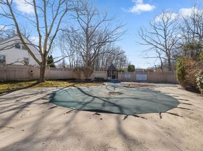 27 Lebeaux Dr 27, Shrewsbury MA 01545