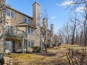 27 Lebeaux Dr 27, Shrewsbury MA 01545