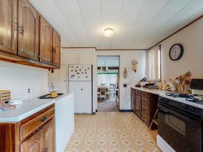 9 Parkview Ave, Beverly MA 01915