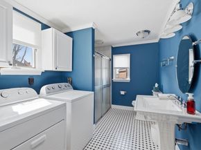 11 Hampshire St, Everett MA 02149