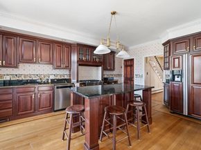 11 Hampshire St, Everett MA 02149