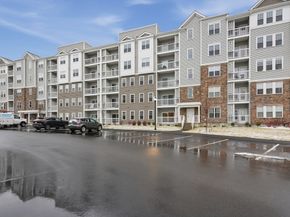 320 Martins Landing 108, North Reading MA 01864