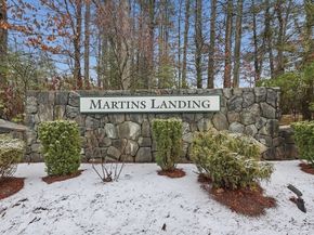 320 Martins Landing 108, North Reading MA 01864