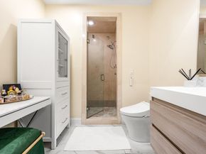 392 Marlborough St 1, Boston MA 02115