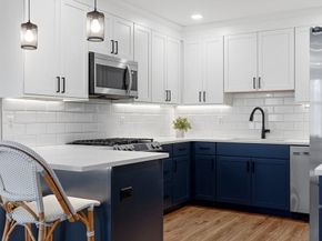 1721 Centre St 304, Boston MA 02132