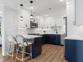 1721 Centre St 304, Boston MA 02132