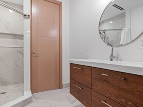 71 Grove St, Brookline MA 02467