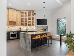 71 Grove St, Brookline MA 02467
