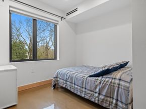 71 Grove St, Brookline MA 02467