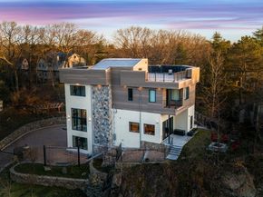 71 Grove St, Brookline MA 02467