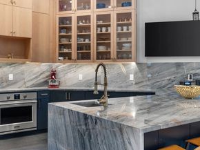 71 Grove St, Brookline MA 02467