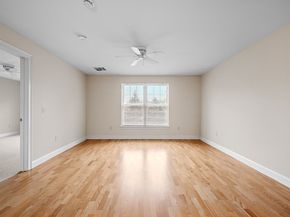 7 Crescent Way 209, Sturbridge MA 01566