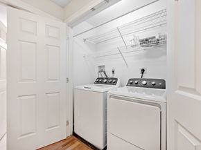 7 Crescent Way 209, Sturbridge MA 01566