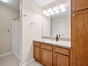 7 Crescent Way 209, Sturbridge MA 01566