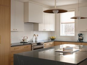 17 Smith Place, Cambridge MA 02138