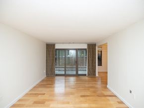 60 Shrewsbury Green Dr B, Shrewsbury MA 01545